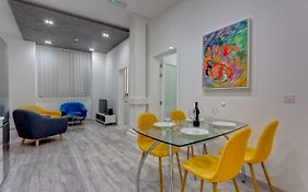 Stylish 3Br Apartment, Fantastic Location In Sliema